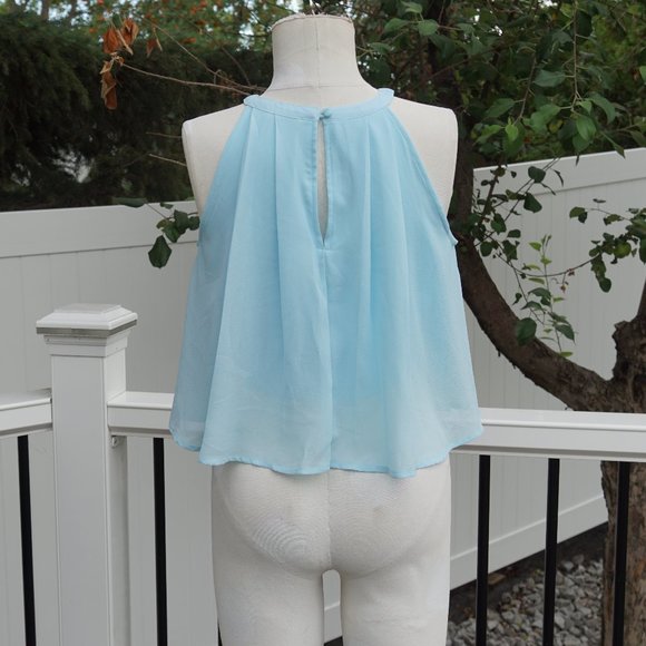 Baby Blue high-neck Flowy crop top - Picture 4 of 4